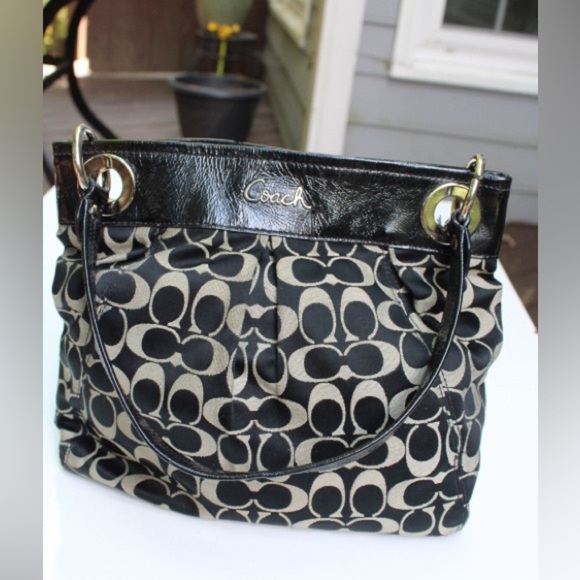 Coach signature logo shoulder bag - Picture 1 of 12